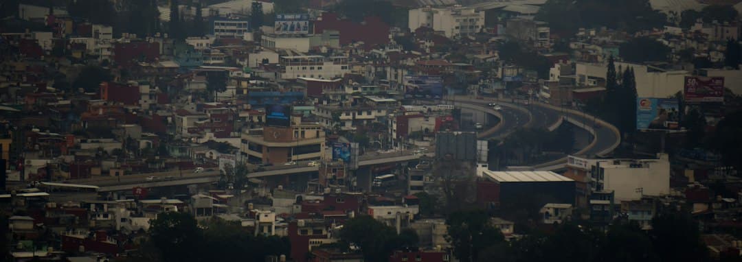 Metrobús cierra la estación Juárez de la Línea 3 y suma retrasos por lluvia este 4 de octubre (imagen adicional)