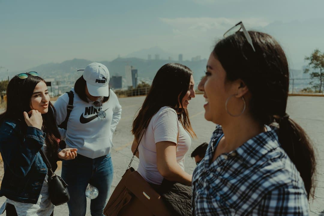 Nuevo León da transporte gratuito todo el día a beneficiarias de Ayudamos a las Mujeres desde el 1 de noviembre