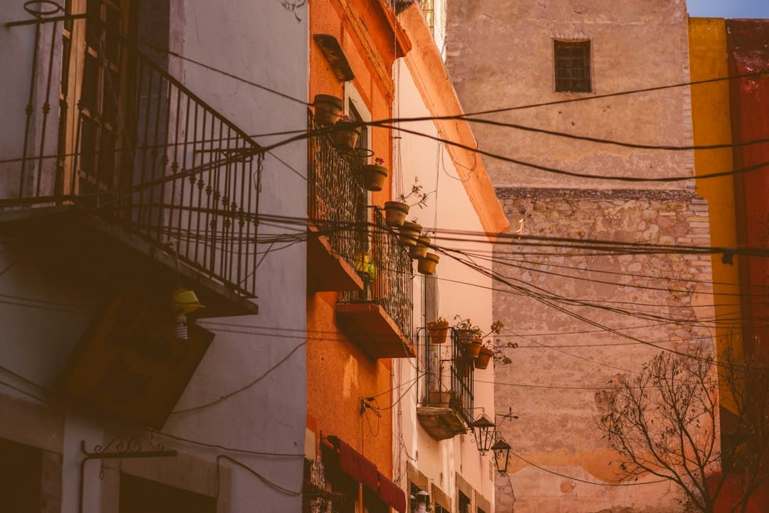 Michoacán reporta 31 mil millones de pesos en obra pública y 2,980 km de carretera intervenidos en cinco años